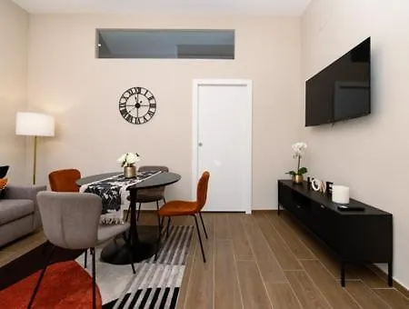 Dream House-camilla Μπάρι