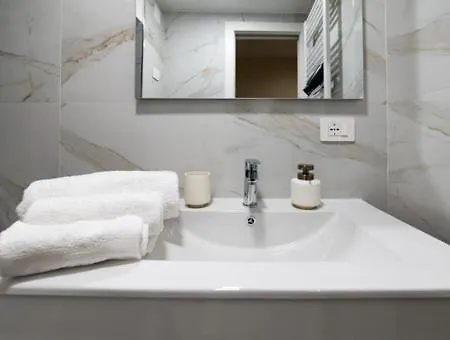 Dream House-camilla Μπάρι