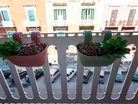 Dream House-camilla Μπάρι